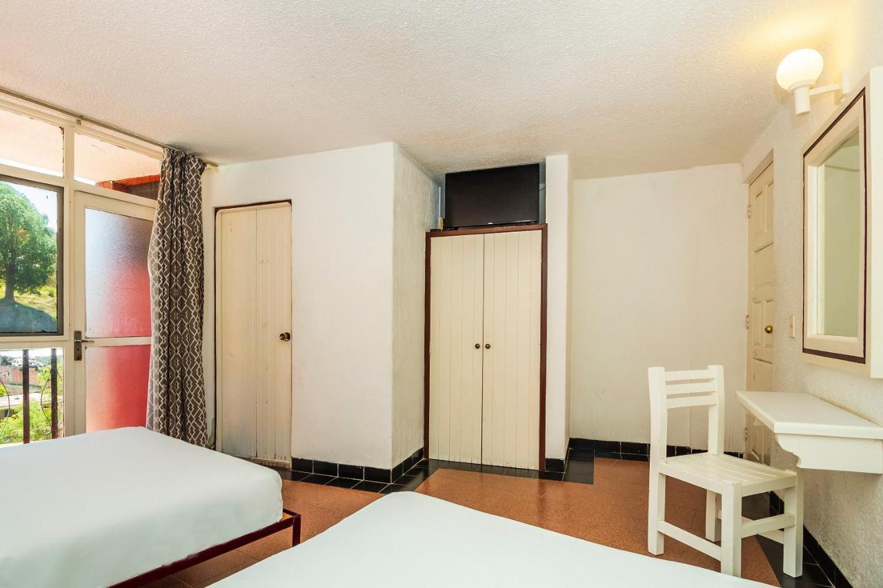 Capital O Hotel Del Real Temascaltepec Exterior photo